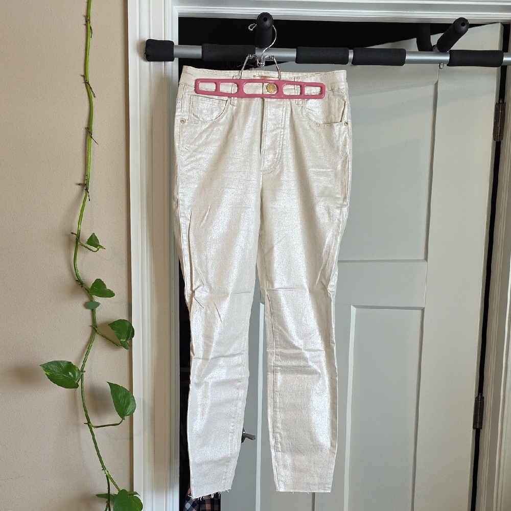 Kut from the Kloth Sparkly Cream Jeans.